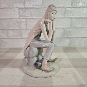 Vintage Duncan Royale Accordion Player Sitting Fine Porcelain Figurine